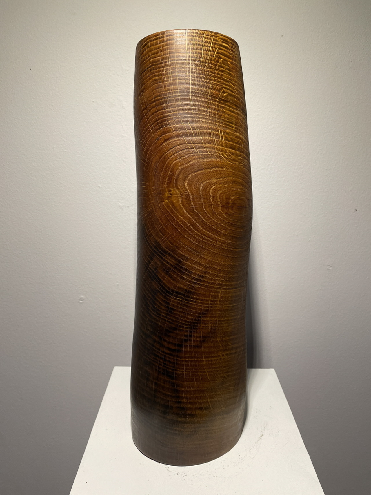 Art objects made of wood. Kunstobjekte aus Holz