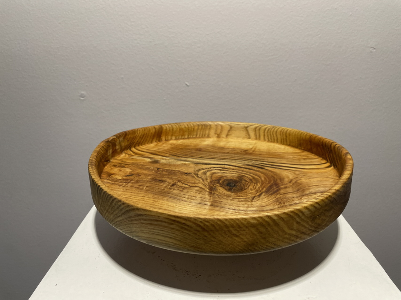 Art objects made of wood. Kunstobjekte aus Holz